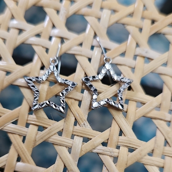 14 Karat Gold Star Earrings - Picture 2 of 2